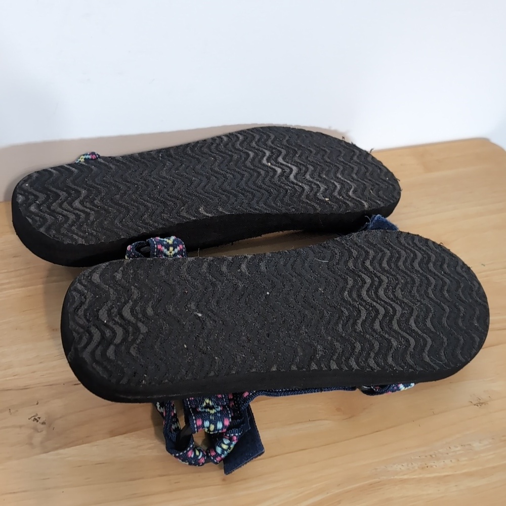 Sonoma Strappy Sandals Shoes - Picture 3 of 3